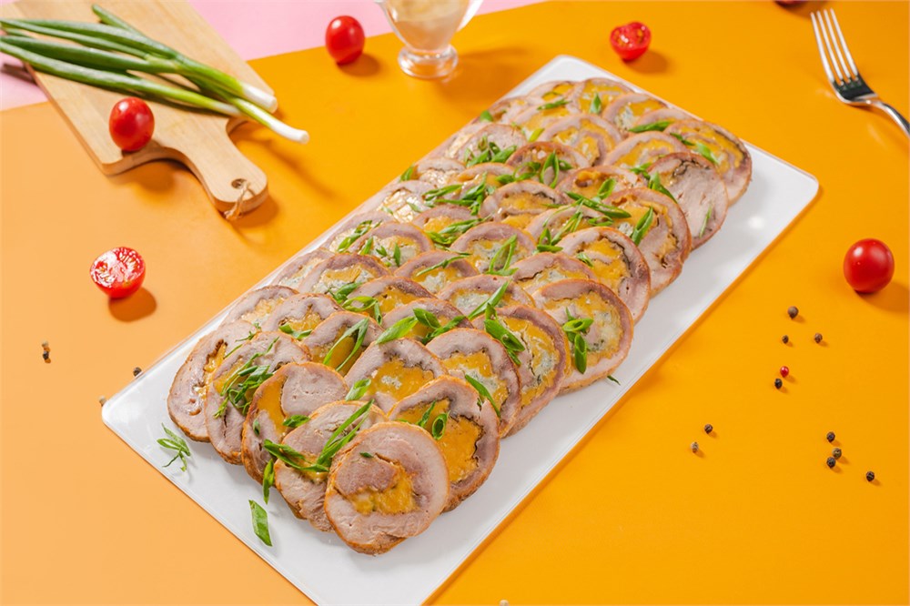 {{photo.Alt || photo.Description || 'Рулет из свинины с сыром чеддер и дор блю'}}