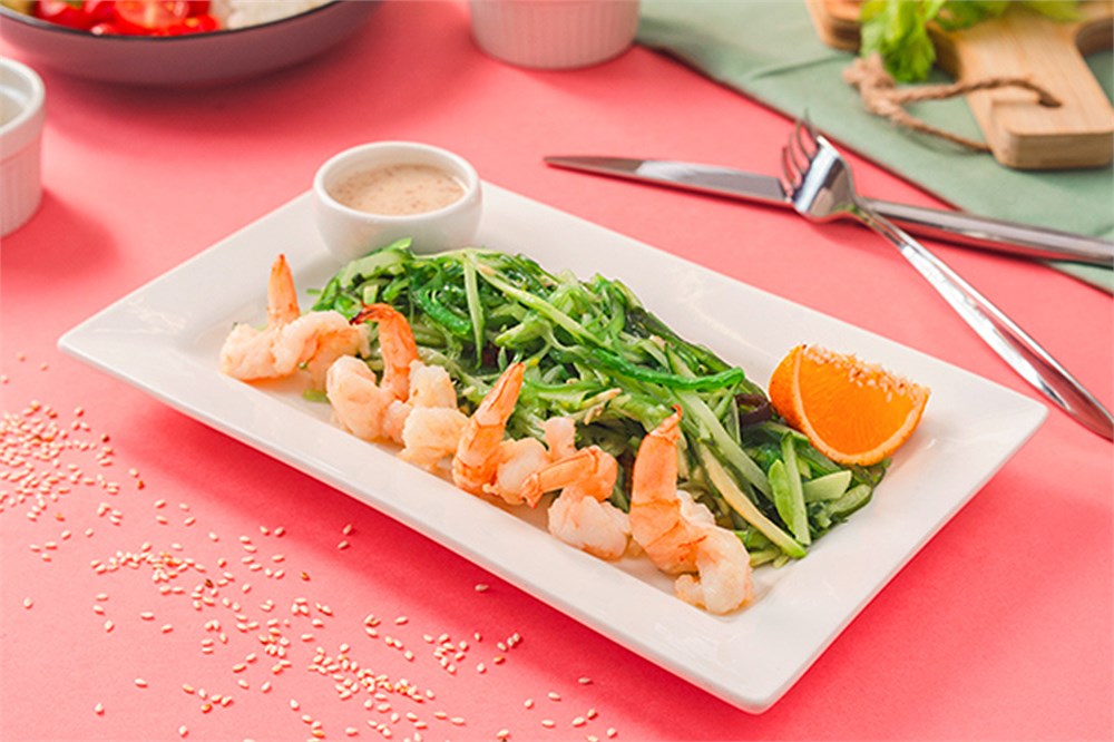 {{photo.Alt || photo.Description || 'Салат с креветками, авокадо и чукой'}}