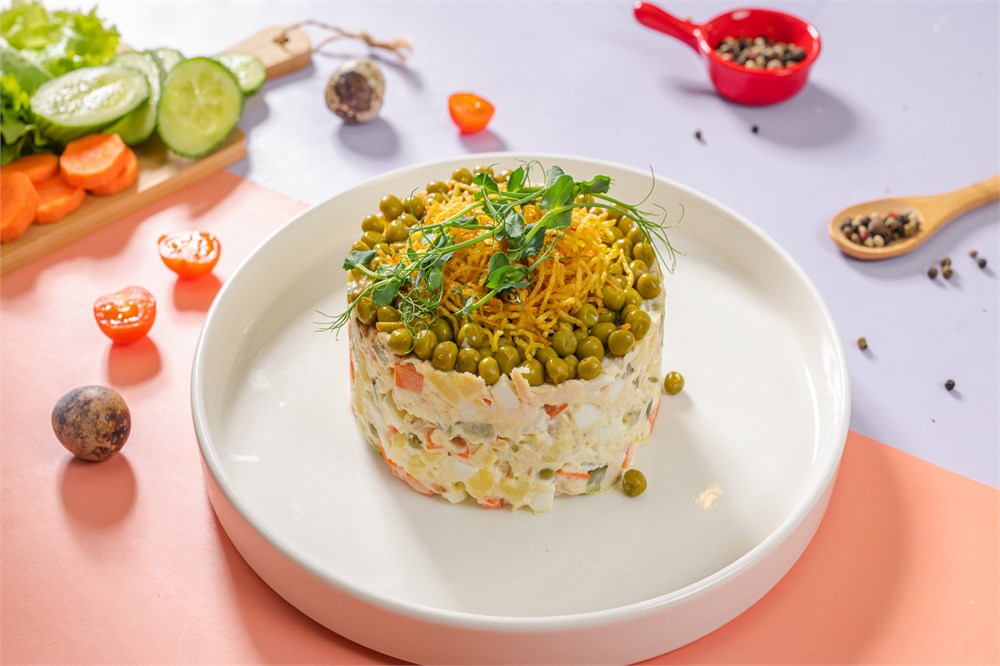 {{photo.Alt || photo.Description || 'Оливье с курицей мини'}}