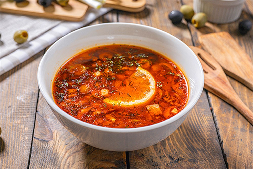 {{photo.Alt || photo.Description || 'Солянка'}}