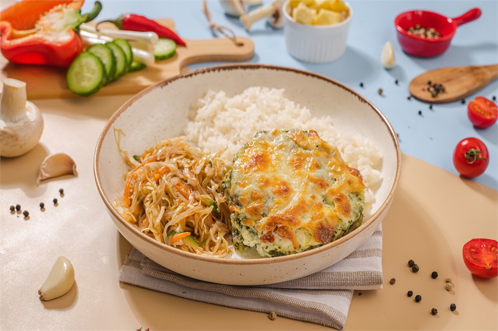 {{photo.Alt || photo.Description || 'Филе белой рыбы с шампиньонами и шпинатом '}}