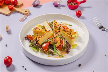 {{photo.Alt || photo.Description || 'Салат овощной с печёным сыром'}}