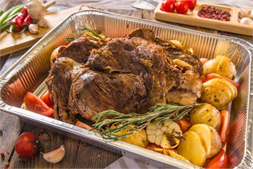 {{photo.Alt || photo.Description || 'Банкет-бокс с бараньей ножкой су-вид'}}