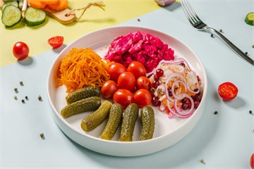 {{photo.Alt || photo.Description || 'Ассорти из солений '}}