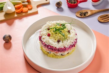 {{photo.Alt || photo.Description || 'Сельдь под шубой мини'}}