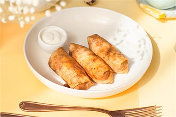 {{photo.Alt || photo.Description || 'Блинчики с курицей'}}