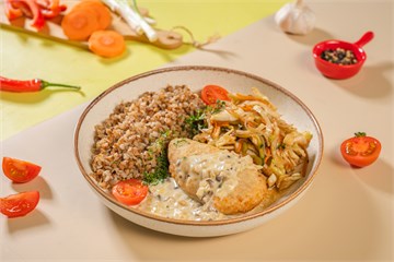 {{photo.Alt || photo.Description || 'Зраза из курицы и свинины с гречкой'}}