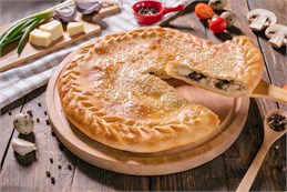 {{photo.Alt || photo.Description || 'Пирог с курицей, грибами и сыром'}}