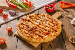 {{photo.Alt || photo.Description || 'Пицца с курицей и соусом терияки'}}
