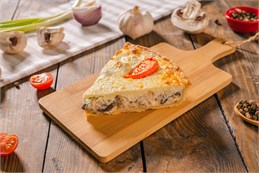 {{photo.Alt || photo.Description || 'Киш с курицей и шампиньонами'}}